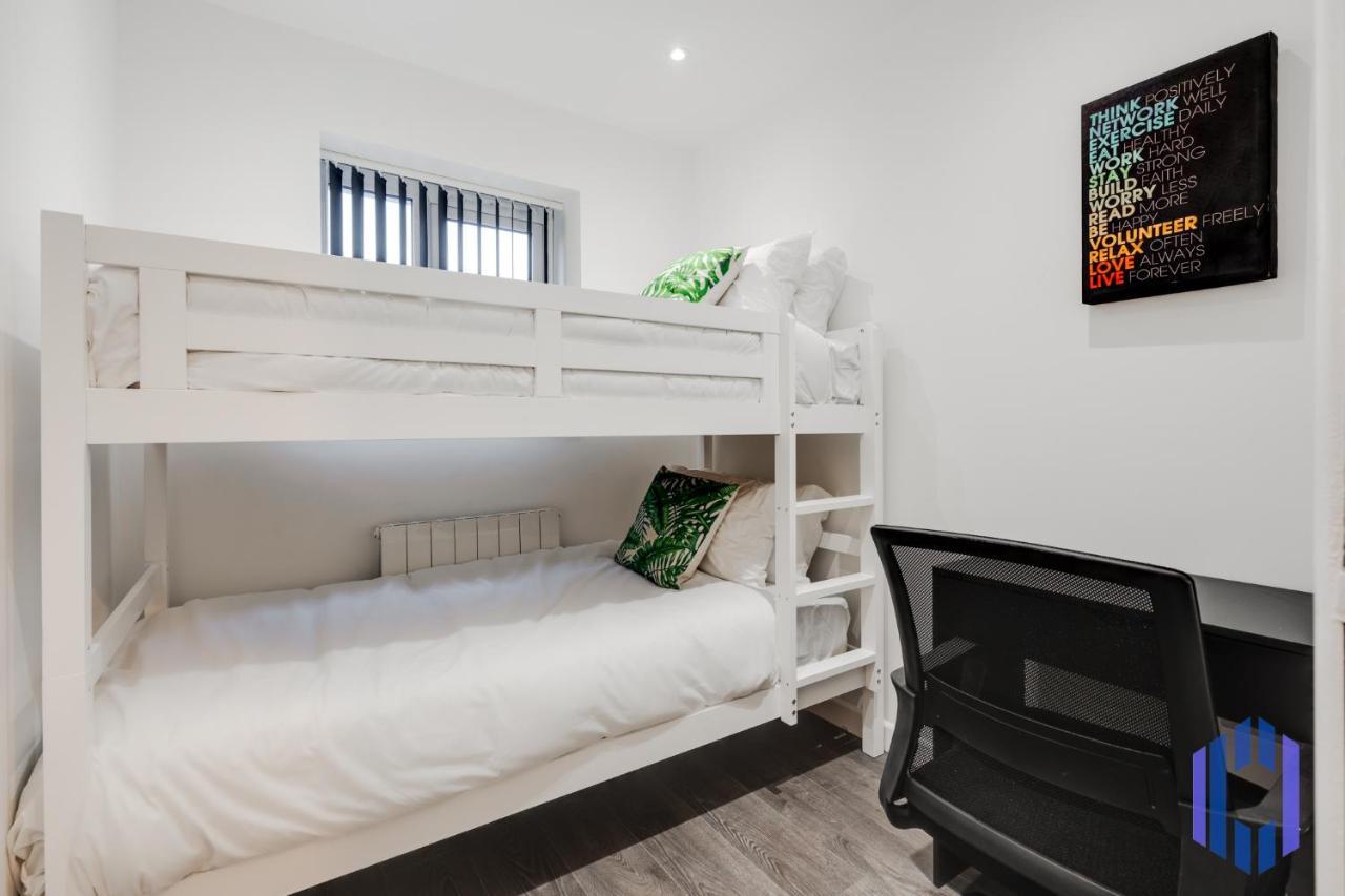 Casa de férias Stylish 4bd - Coop Live - Etihad - Parking - Ev Manchester