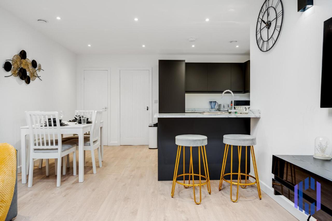 Casa de férias Stylish 4bd - Coop Live - Etihad - Parking - Ev